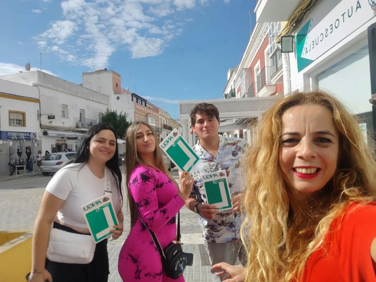 Profesor de prácticas con un alumno